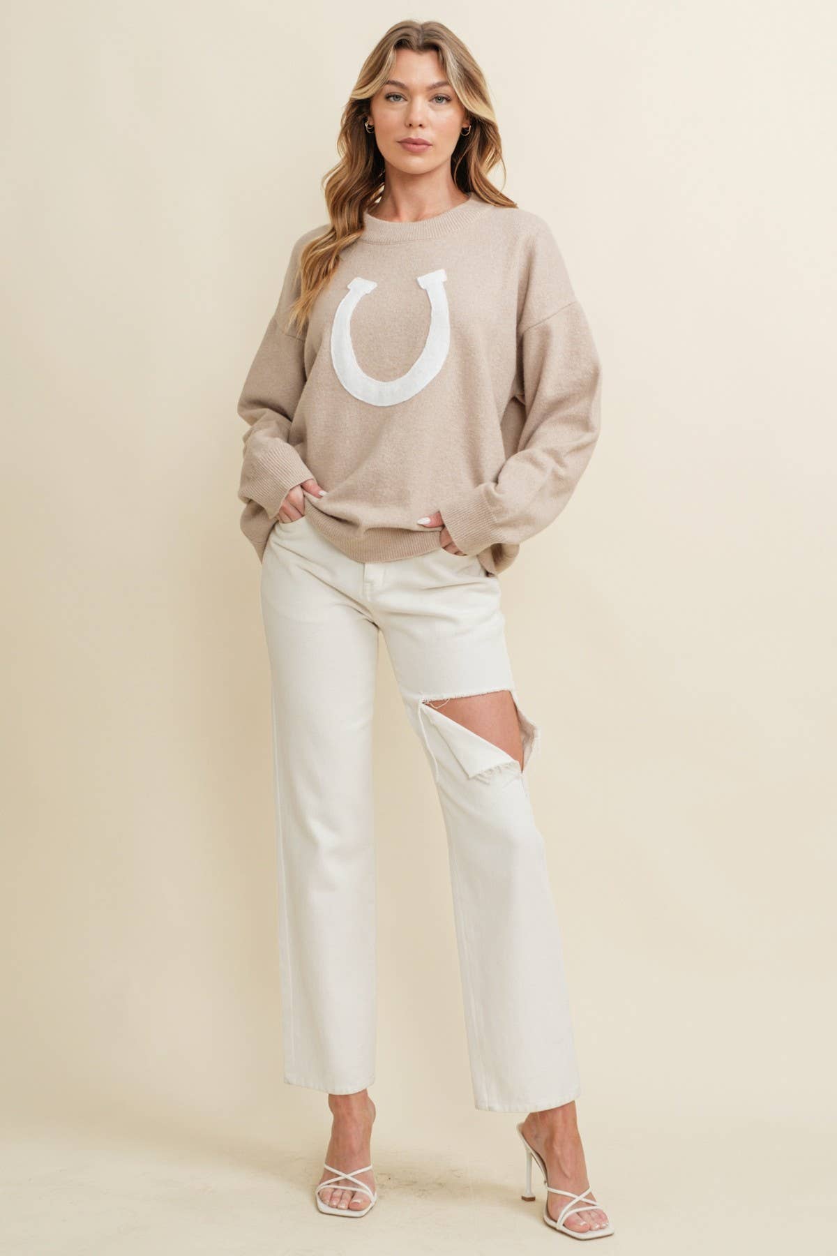 CSW13668 - HORSE SHOE PULLOVER SWEATER: Beige / M