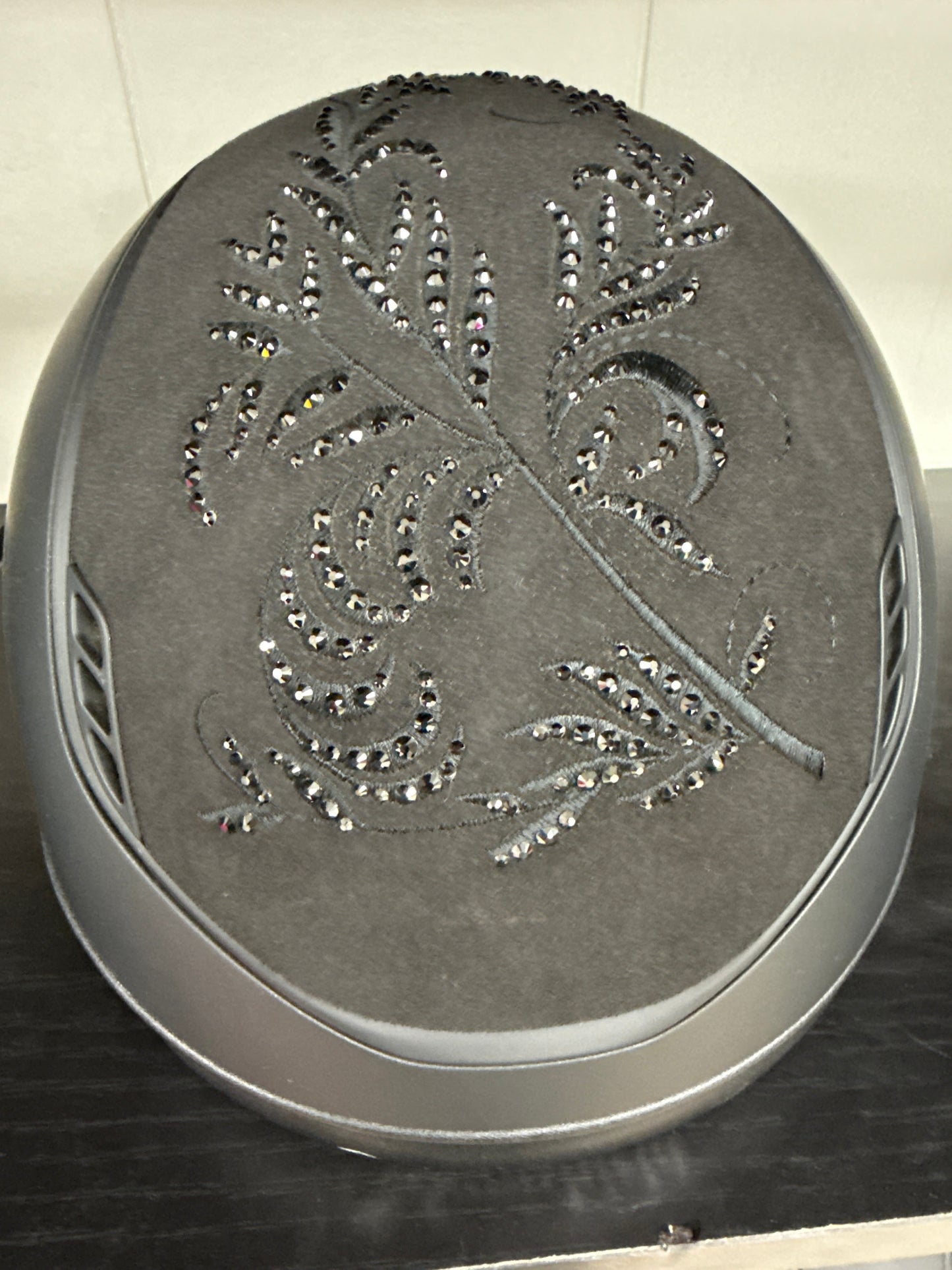 Helmet Miss V2 Matt - Crystal Flower Alcantara - Crystal Embroidery Band - Black Matt Blazon & Rails, 5 Jet Hermtite Swarovski Crystal - Samshield Custom 2.0 - MSV2CRFL