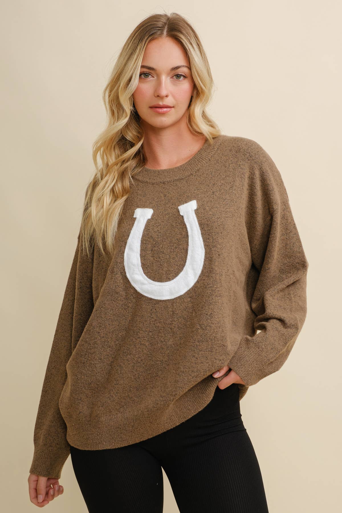 CSW13668 - HORSE SHOE PULLOVER SWEATER: Beige / S