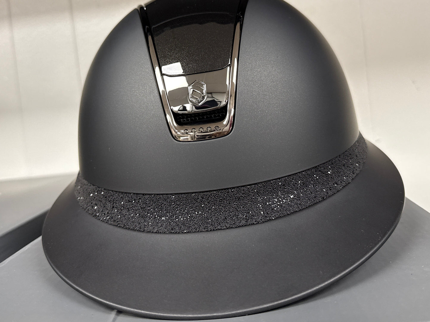 Helmet Miss V2 Matt - Glossy Top - Black Chrome Trim & Blazon - Ultra Fine Rock Band - 5 Crystal - Samshield Custom 2.0 - MSGLM5U