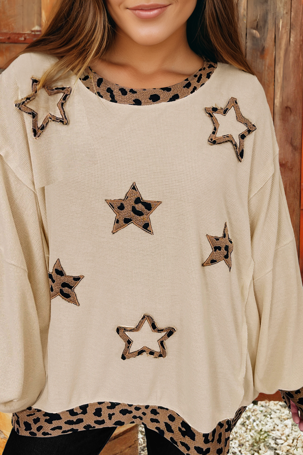 Western Leopard Star Patched Raw Seam Baggy Sweatshirt: Beige / L