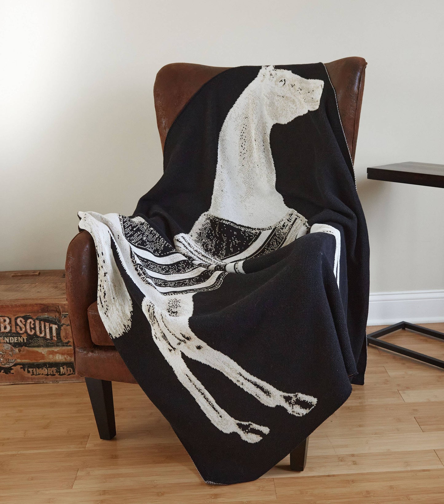 Thoroughbred Horse Knit Throw Blanket in Nero Black
