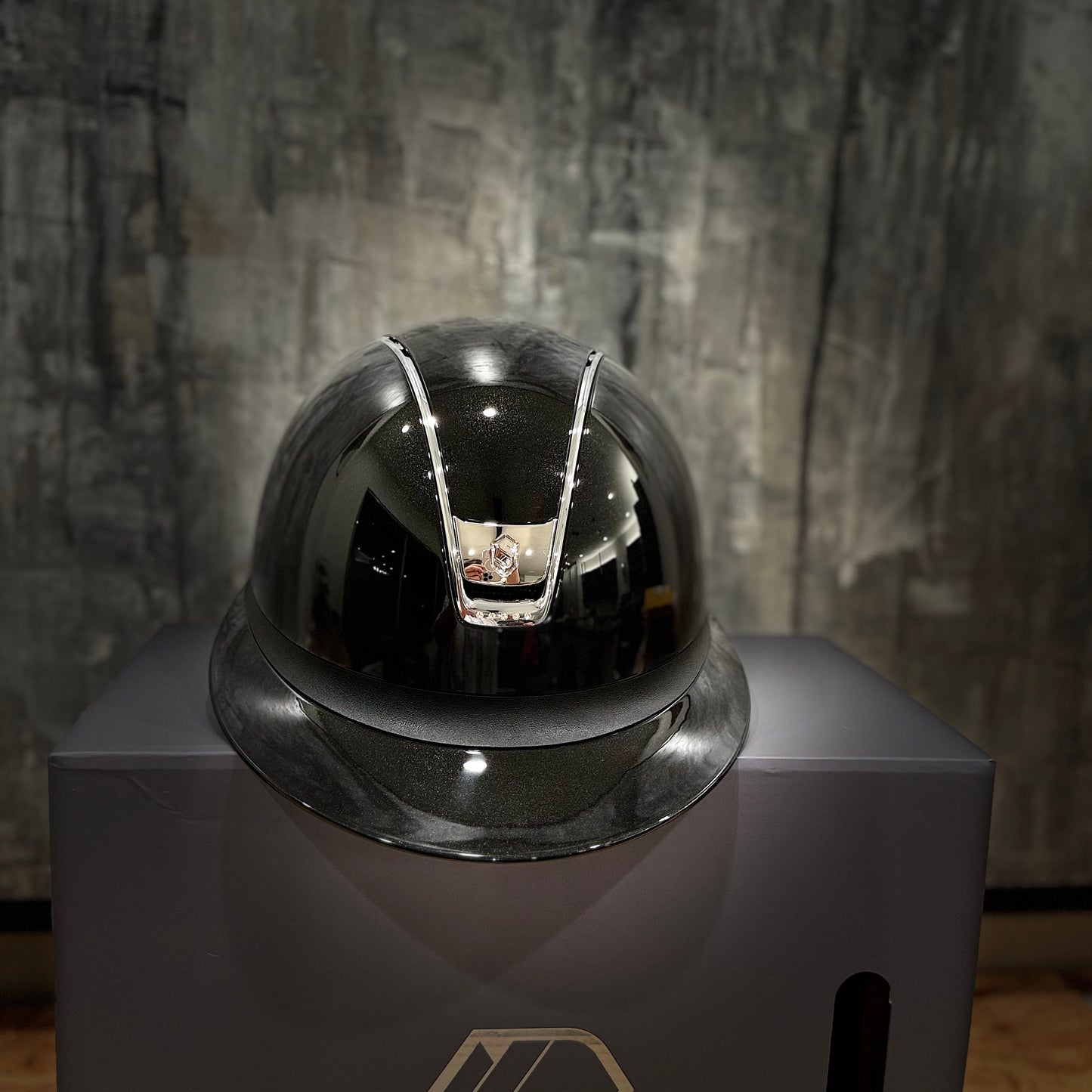 Helmet Miss V2 Glossy - Glossy - Chrome Rails & Blazon - 5 Clear Swarovski Crystal - Samshield Custom 2.0