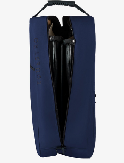 Cordura boot and helmet bag with rubber edging. Featuring a minimal and refined style with a front silicone logo.