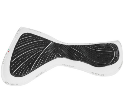 Acavallo® flat pad in memory foam jumping close contact shape with classic withers and classic spine with suede and non-slip gel grip. Anatomical cut for superior shock absorption.